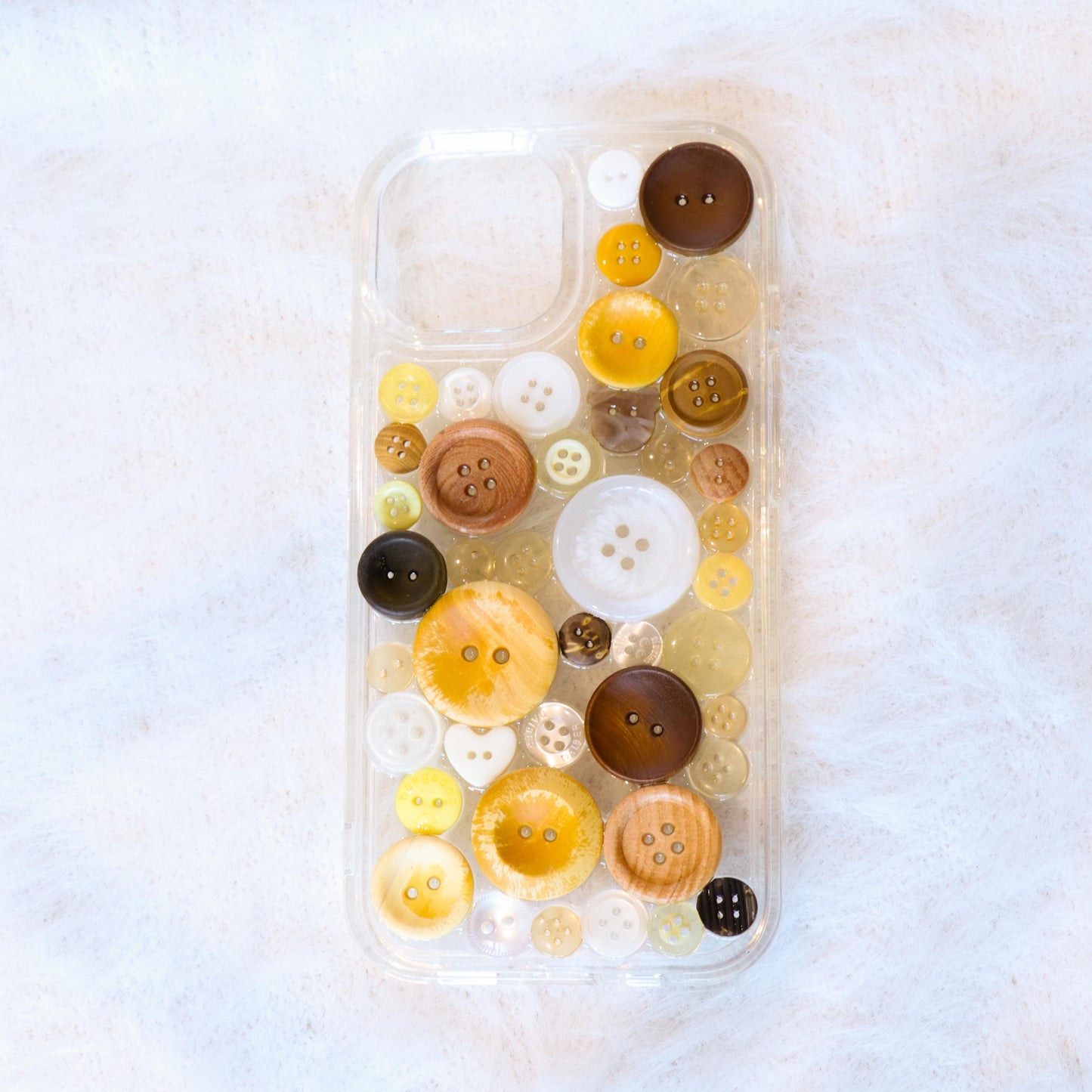 Caser Custom Wooden Botton handmade resin phone case for iPhone 15
